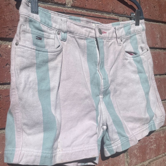 Y2K Tommy Hilfiger Denim Shorts - Picture 3 of 13